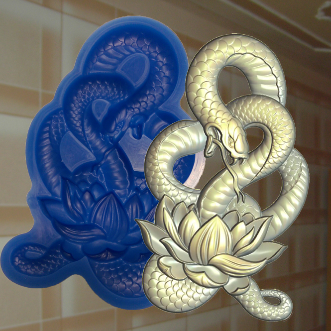 Orientalische Schlange und Pfingstrose Blume