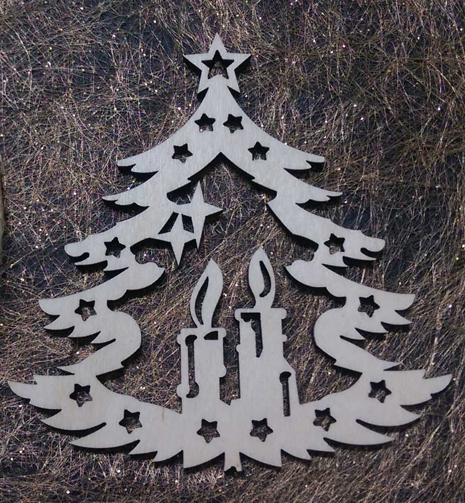 Holz Tannenbaum mit zwei Kerzen